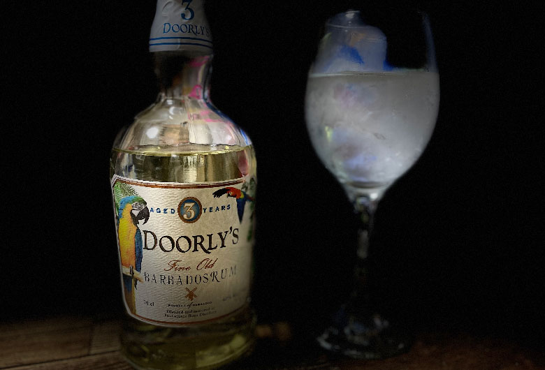 フォースクエアDOORLY’S Rum 3年　ソーダ割り