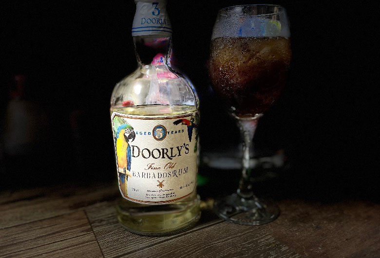 フォースクエアDOORLY’S Rum 3年　コーラ割り