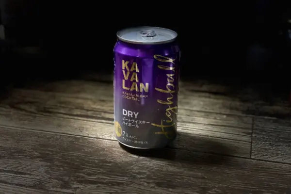 KAVALAN バーカクテル DRY ピートウイスキー・ハイボール(缶) レビュー